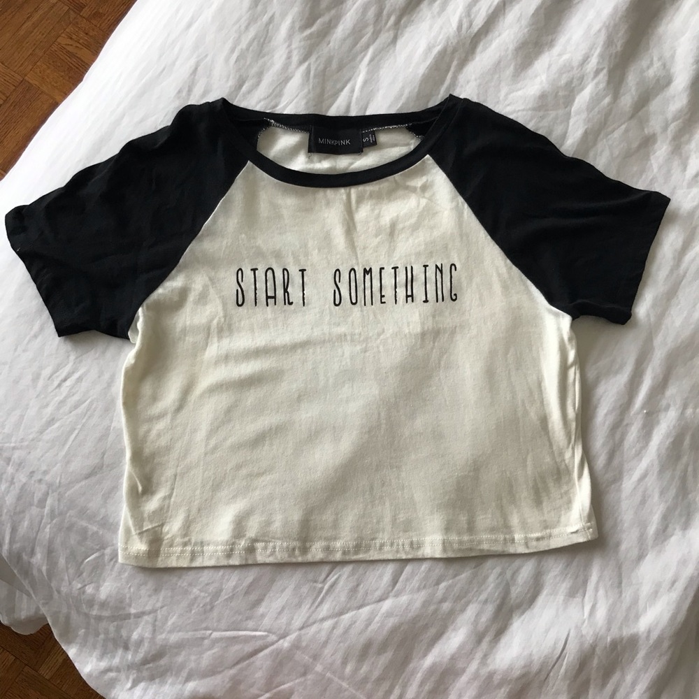 SALE🌟MINKPINK crop top Start Something